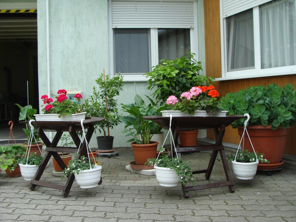 Hugi Panzio Hotel Nagykanizsa Esterno foto